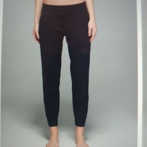 GUC. Lululemon Yoga Party Pant, sz 4, Snake black